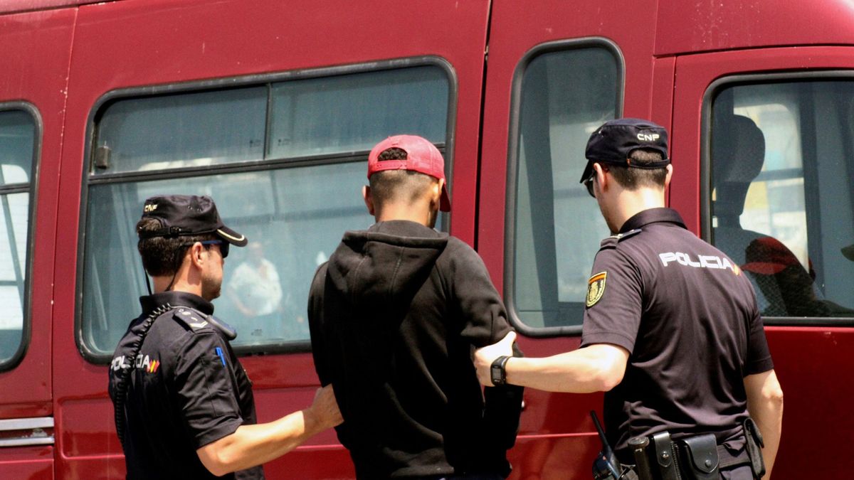 Los gobiernos de Zapatero y Rajoy inflaron las expulsiones de inmigrantes por delinquir