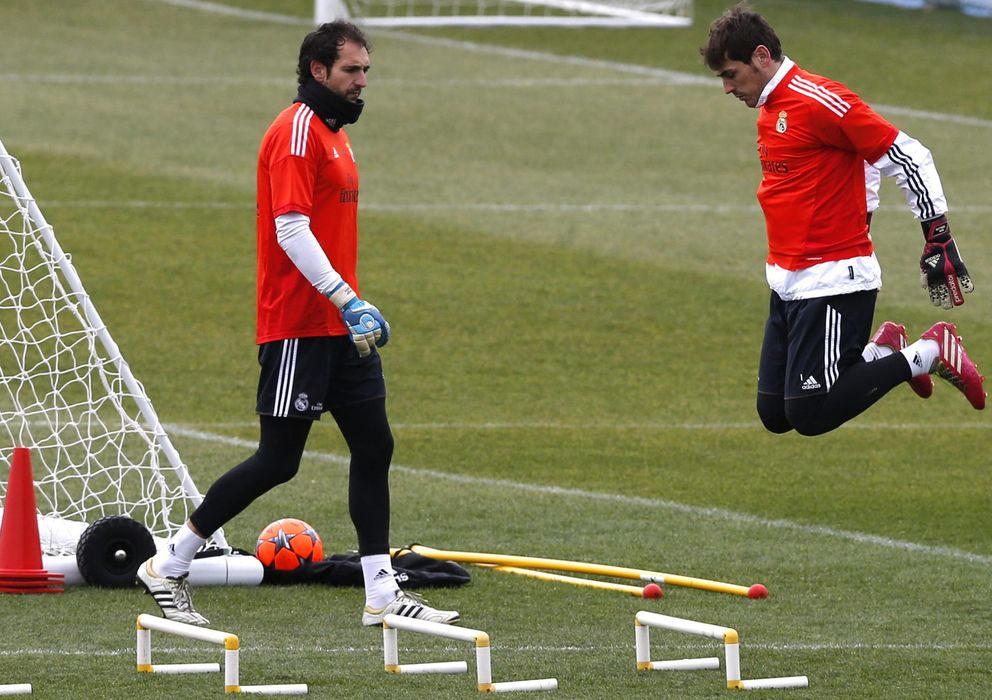 Foto: Iker Casillas y Diego López, durante un entrenamiento (EFE)