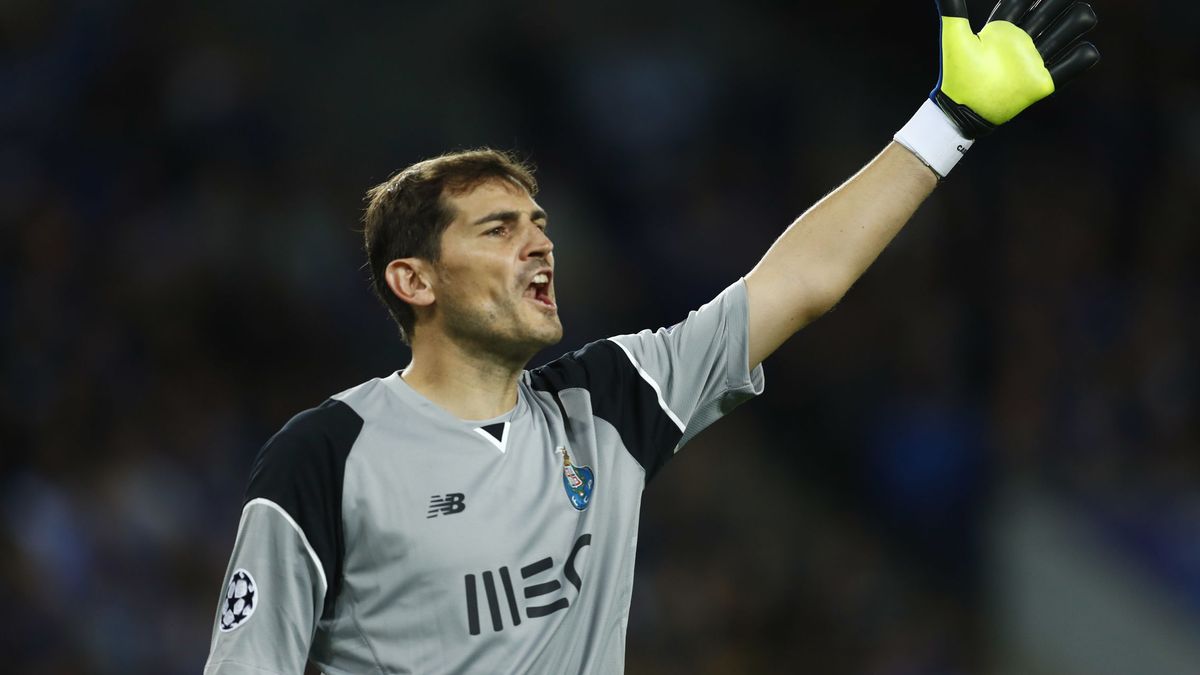 Iker Casillas está 'atrapado' en el Oporto a la espera de una buena oferta