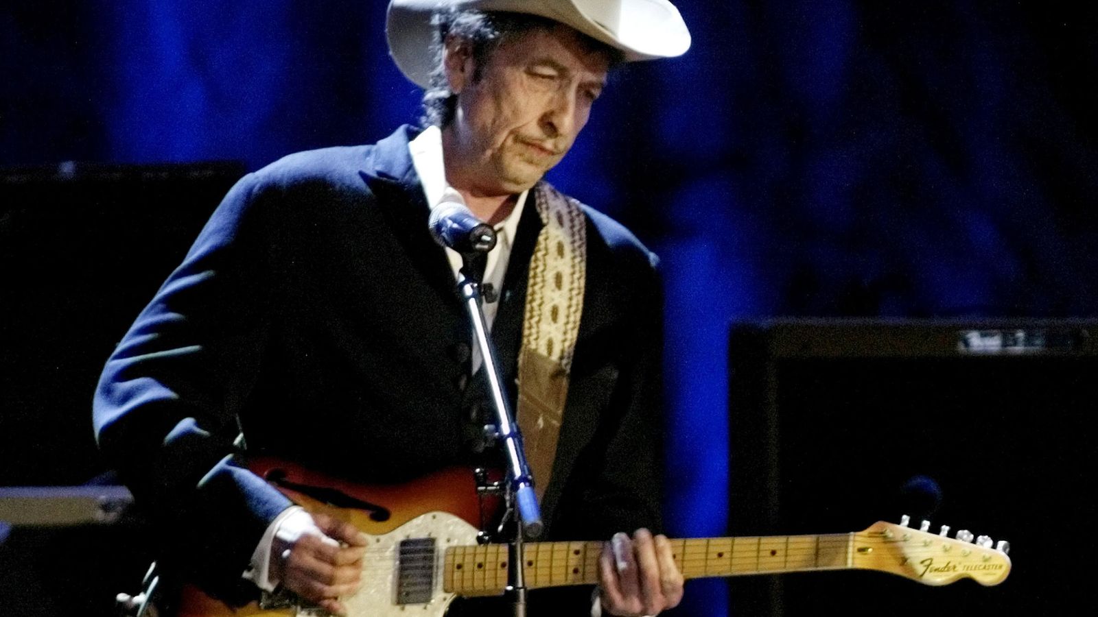Foto: El cantante Bob Dylan recibe el premio Nobel de Literatura 2016 (REUTERS)