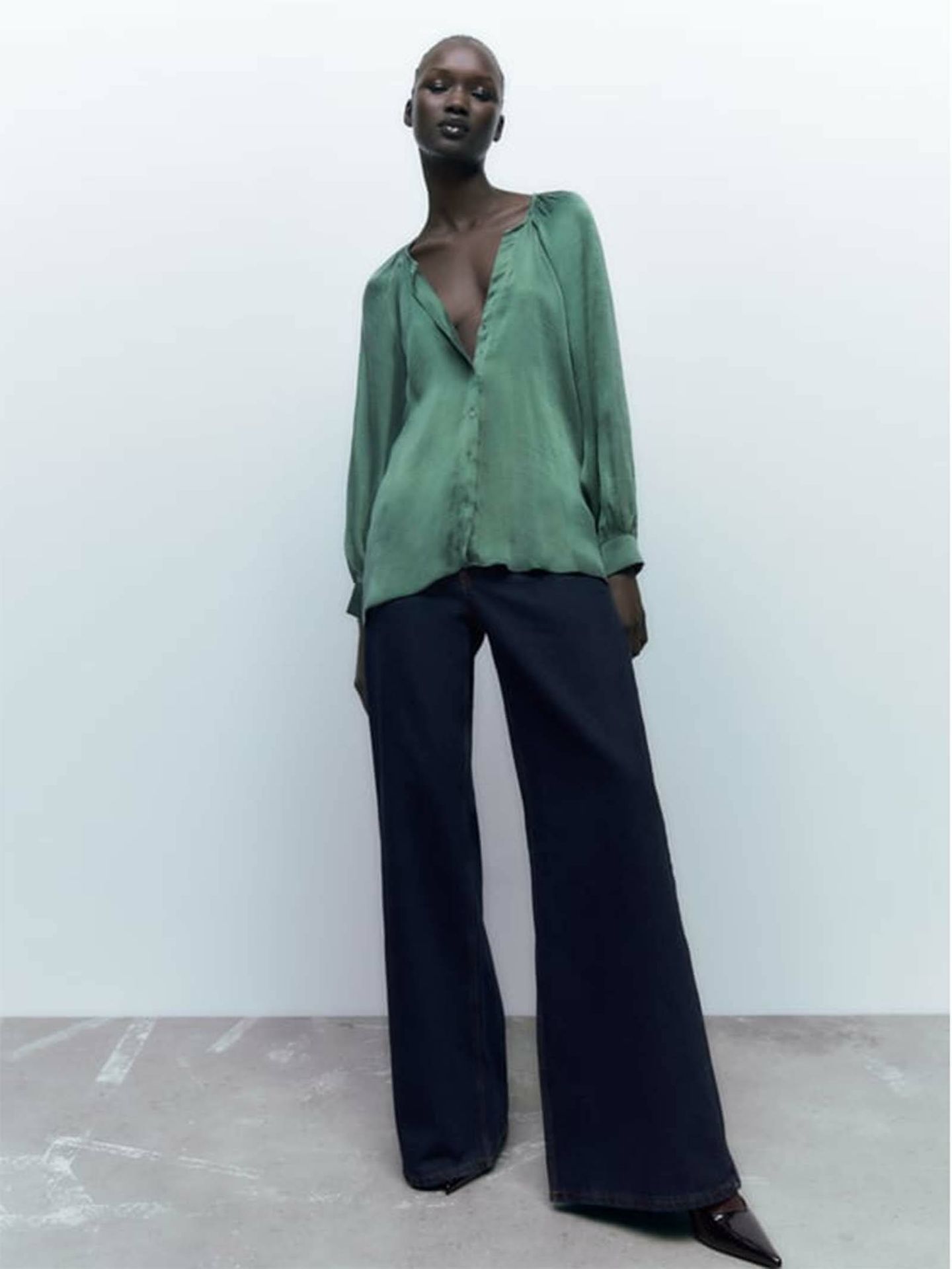 Las 7 blusas de las novedades de Zara para mujeres de a más 60