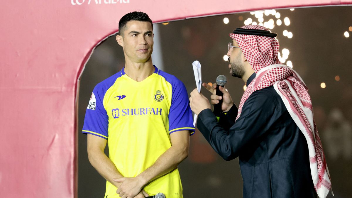 ¿Qué hace Cristiano Ronaldo en Arabia Saudí (además de forrarse)?