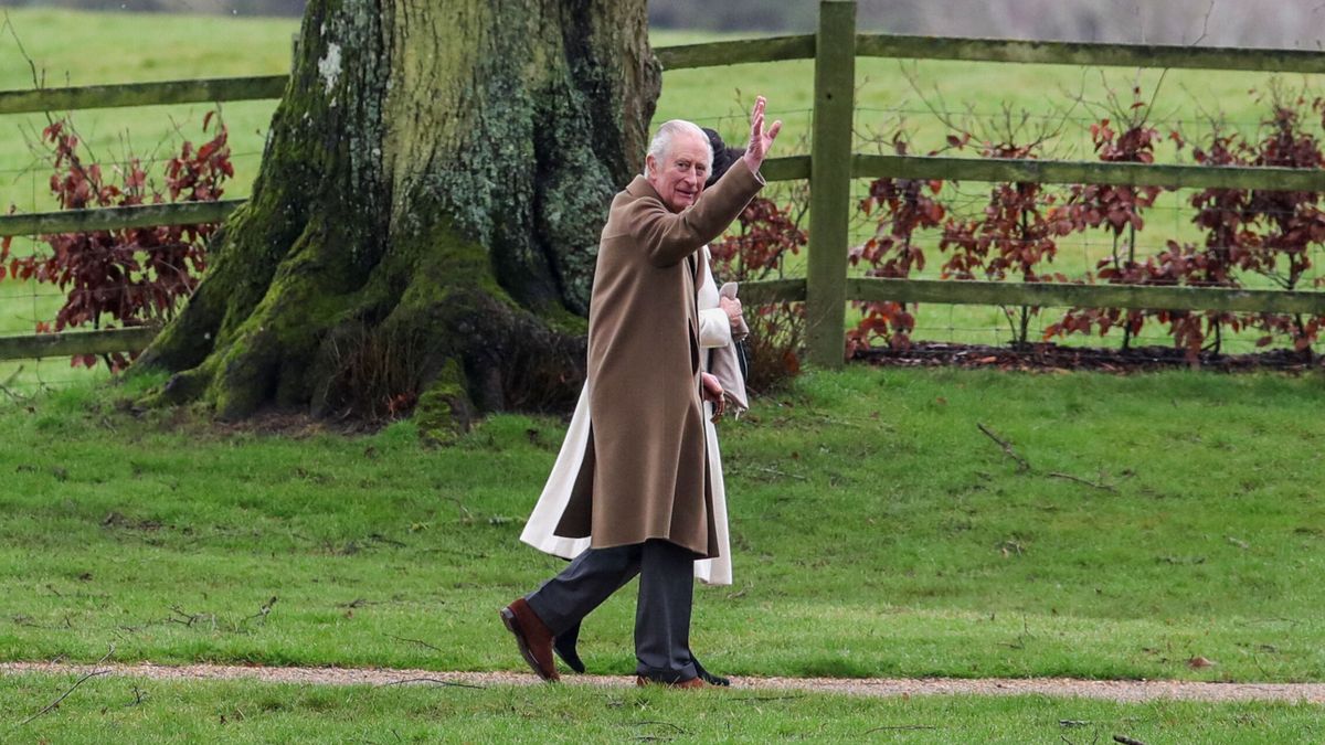 Carlos III reaparece en público tras confesar cuál es su consuelo ante el cáncer
