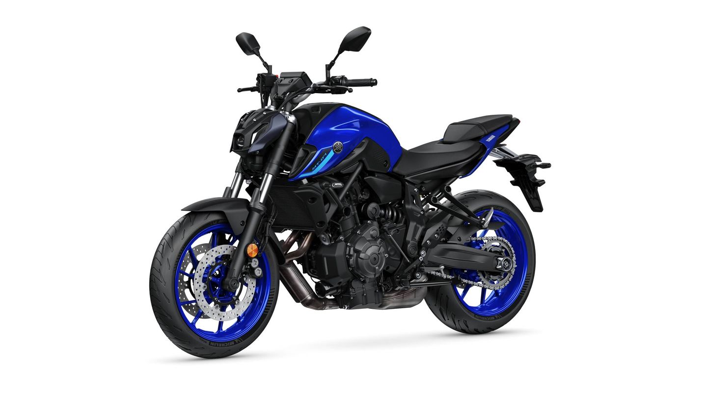 Sólo un modelo ha cuestionado la autoridad de la Kawasaki Z900 entre las motocicletas: la Yamaha MT-07.