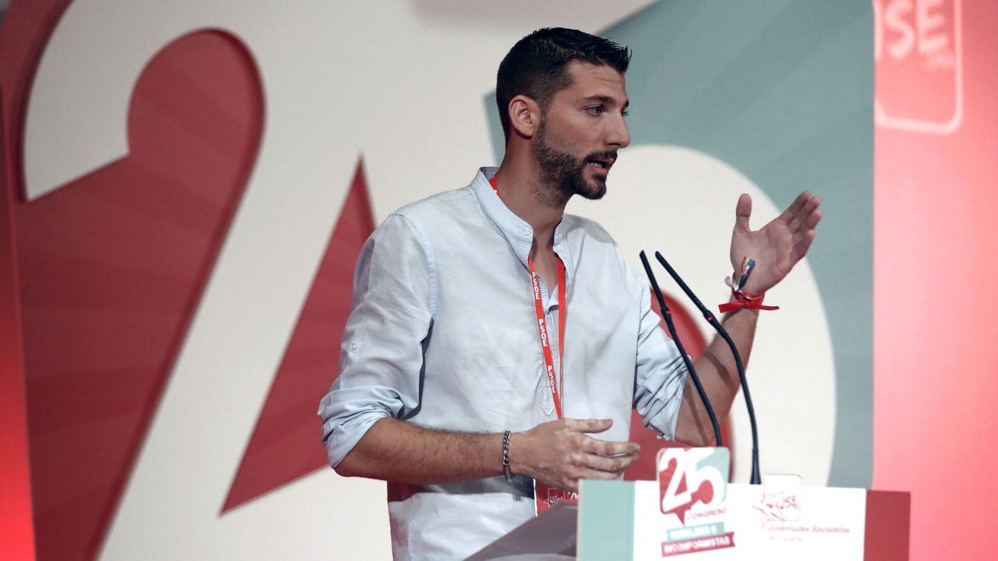 Omar Anguita, este 15 de julio durante su intervención ante el 25º Congreso Federal de JSE, en la sede de UGT Madrid. (EFE)