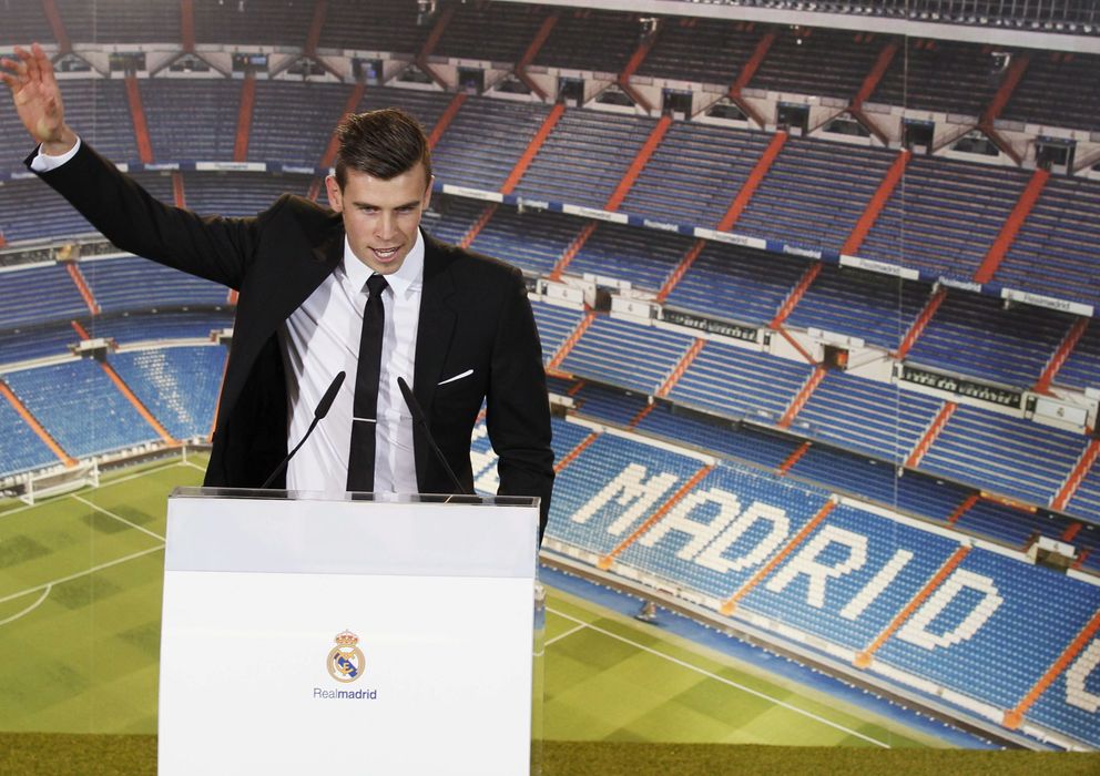 Foto: Imagen de la presentación de Gareth Bale con el Real Madrid este verano, una de las noticias deportivas del año.