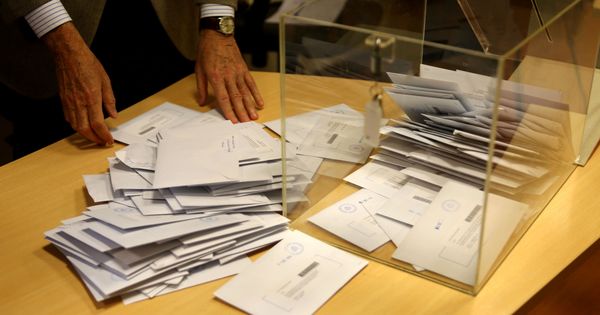 Foto: En las elecciones se envían millones de cartas a los ciudadanos (EFE/Sonsoles Caro)