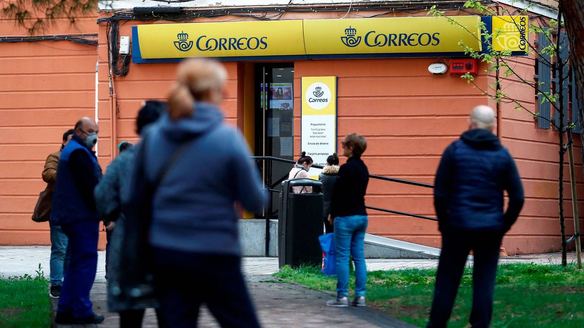 La CNMC obliga a Correos a negociar con la compañía RD Post su acceso a la red postal
