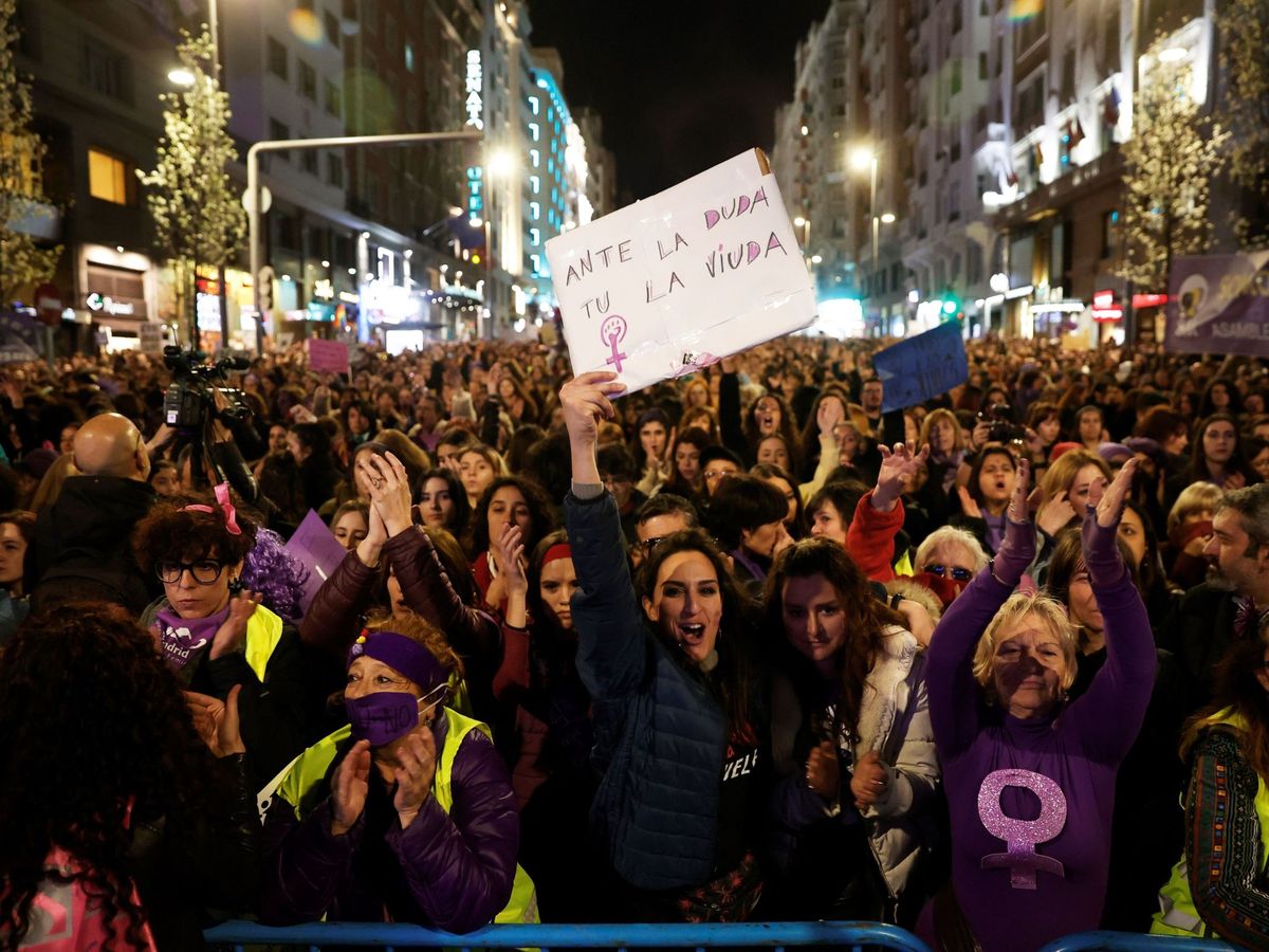 Foto: Manifestación del 8-M en Madrid. (EFE/Juan Carlos Hidalgo)