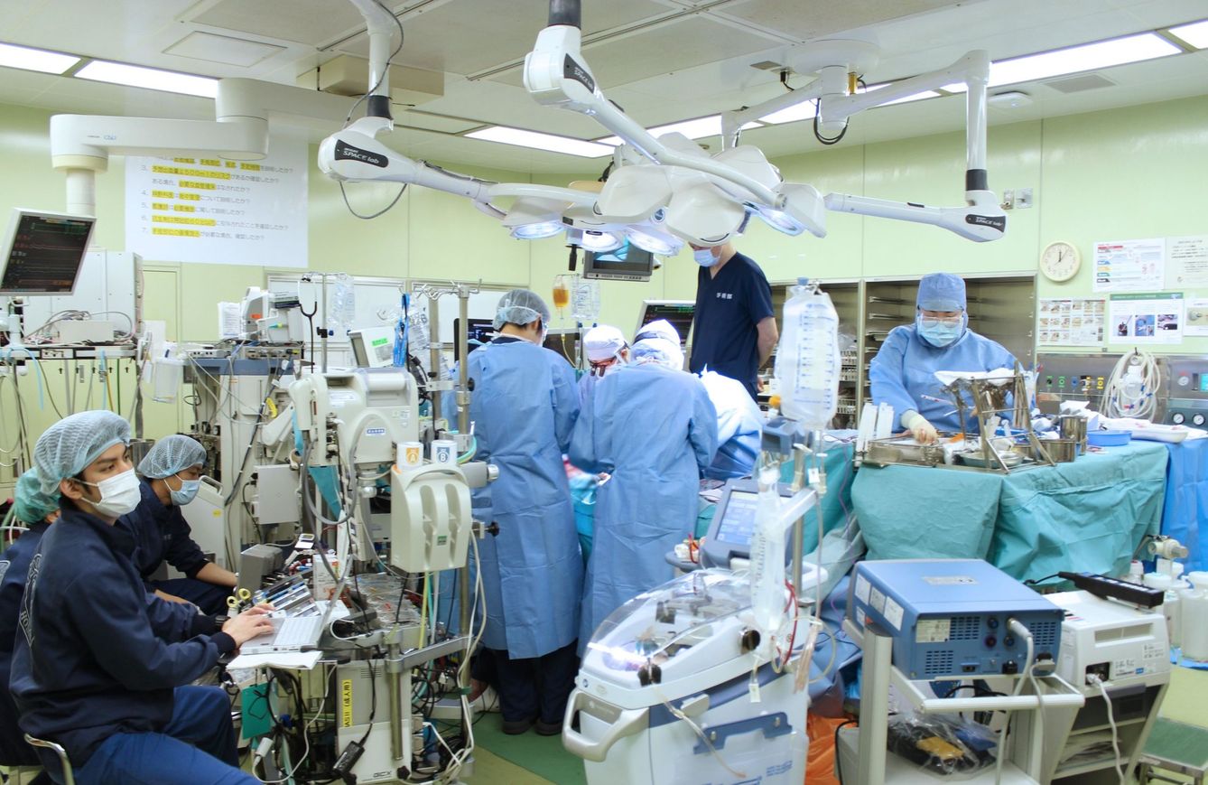 En 2021, un equipo médico del Hospital Universitario de Kioto logró el primer trasplante de pulmón entre donantes vivos. (EFE)