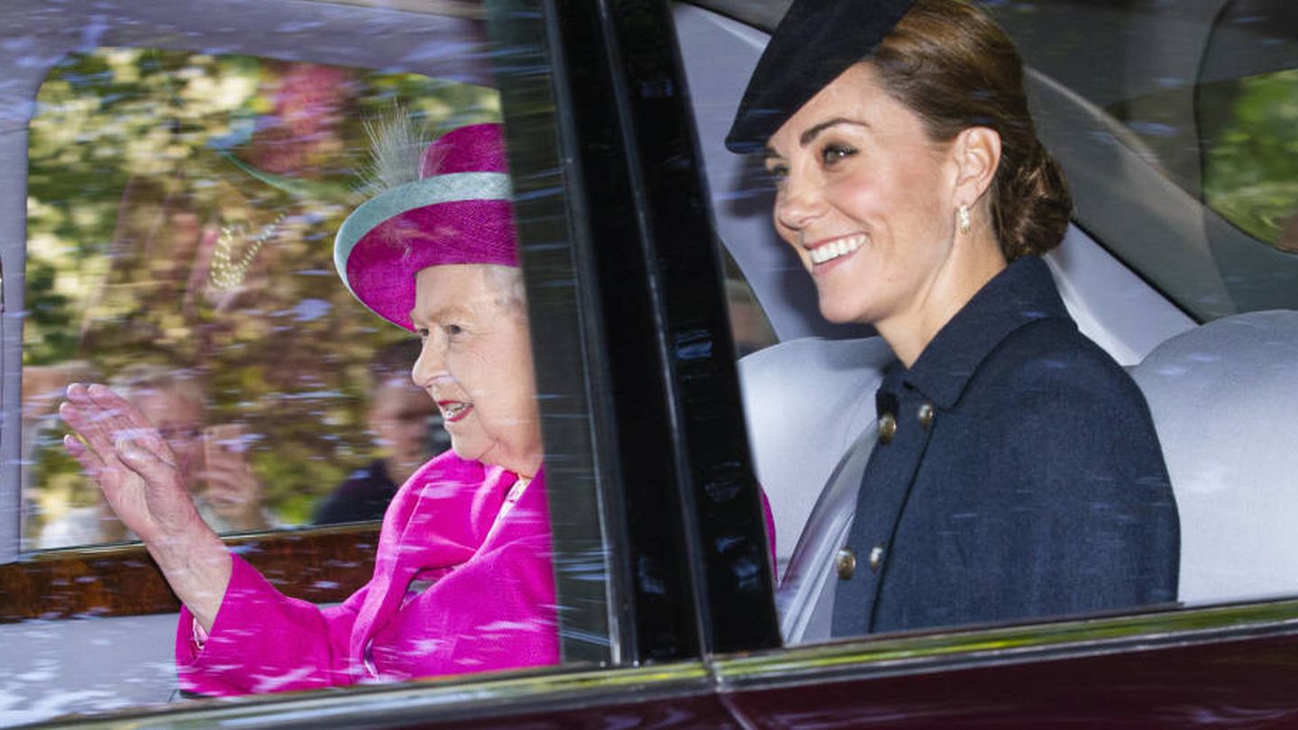 Isabel II y Kate Middleton en una imagen de archivo. (Getty)