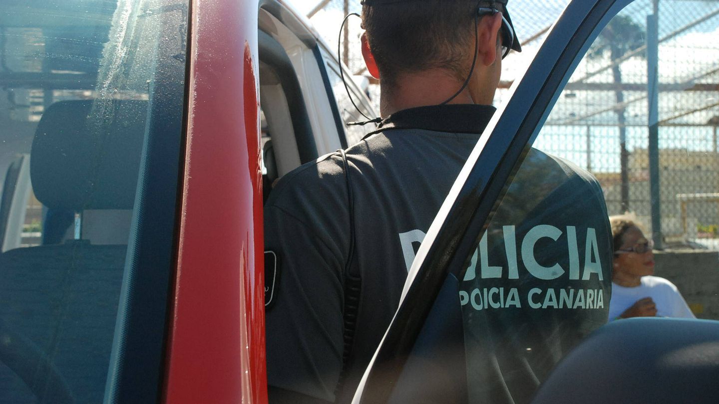 Imagen de archivo de un agente de la Policía Canaria. (Gobierno de Canarias)