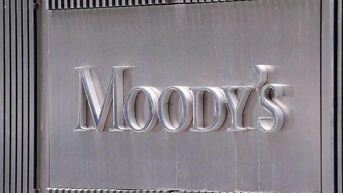Moodys' rebaja la perspectiva de la banca española por la presión sobre la rentabilidad