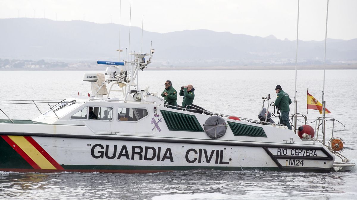 Encuentran el cadáver del joven de 16 años que naufragó con una piragua en el Mar Menor