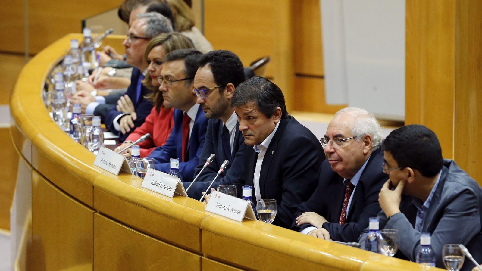 Foto: Reunión del Grupo Socialista en el Senado. (EFE)