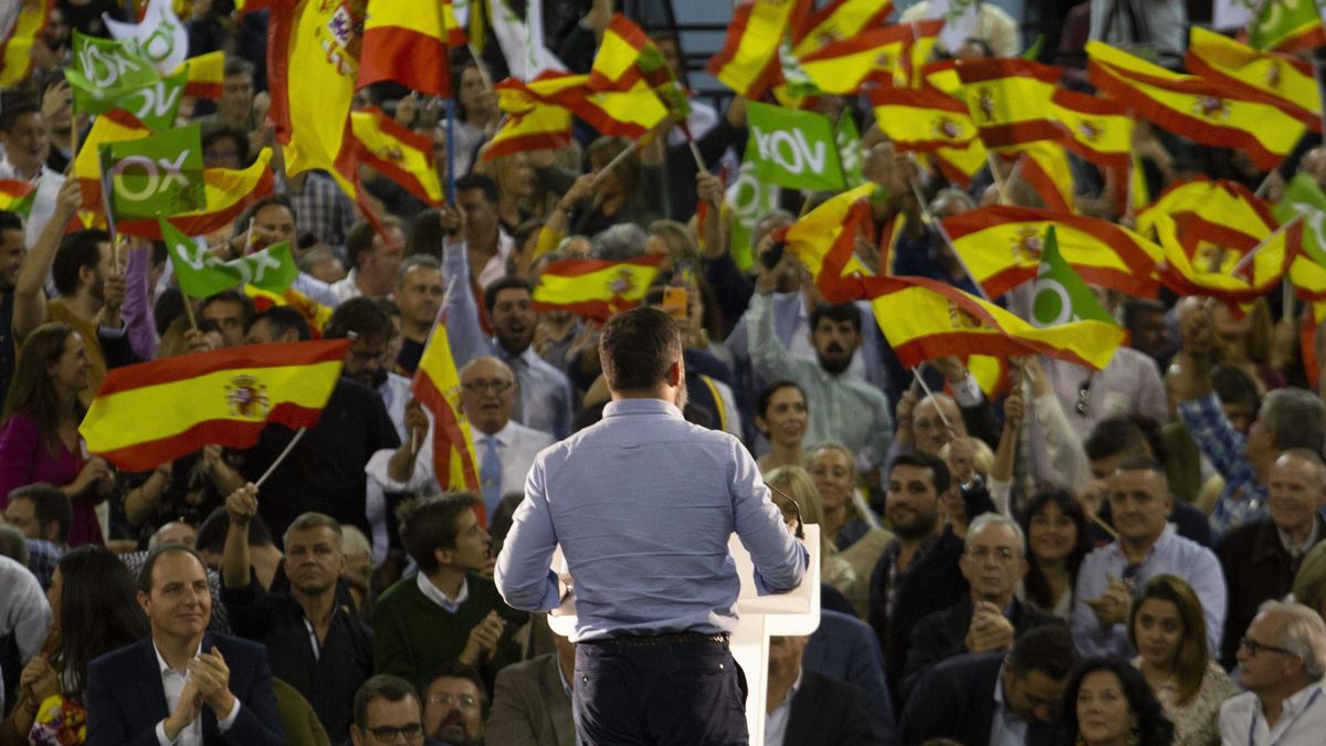 Encuestas 10-N: el PP logra los 100 escaños, Vox suma y sigue y el PSOE paga el 'procés'