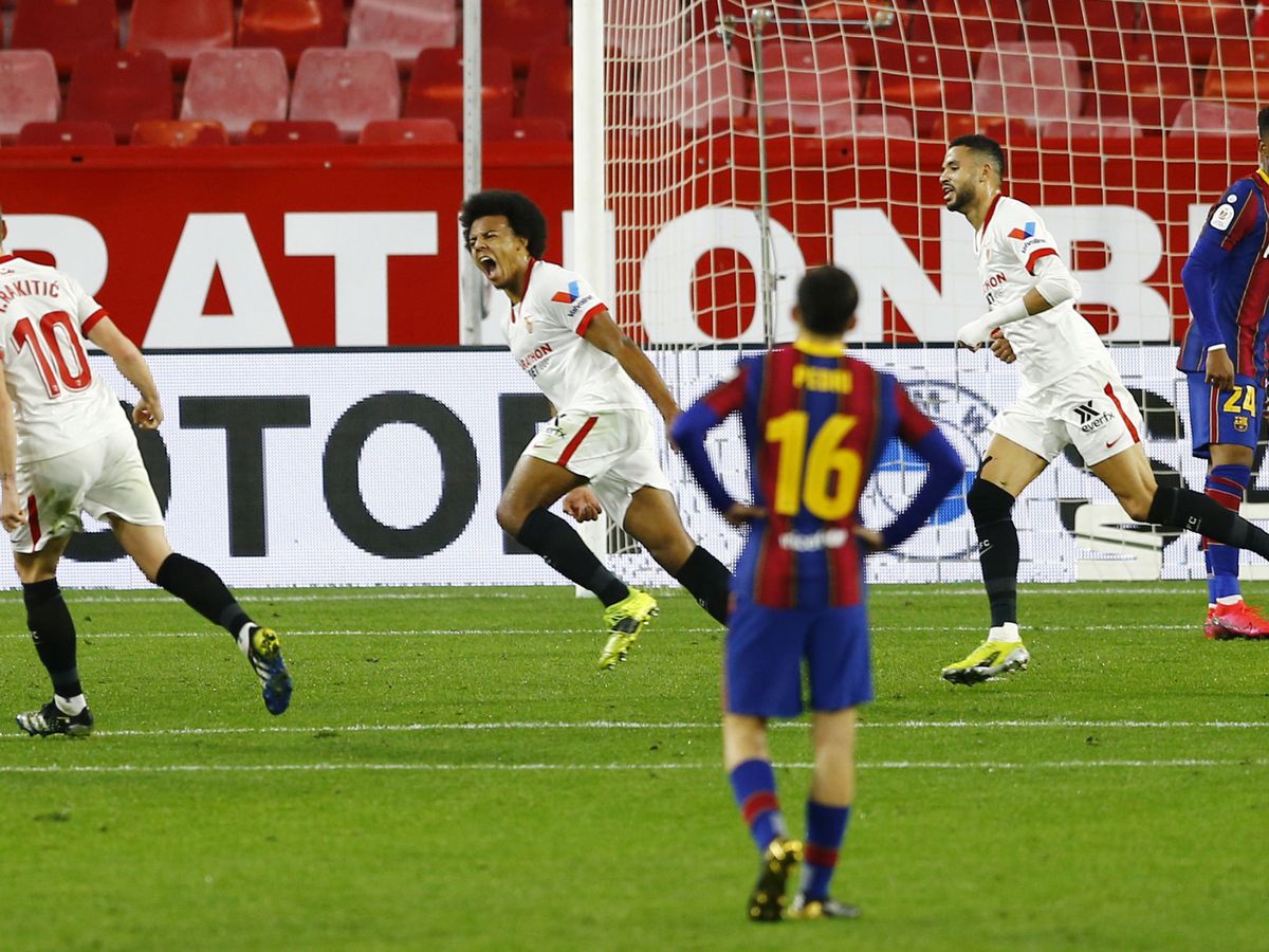 Foto: Jules Koundé celebra el primer tanto del encuentro ante el Barça. (Reuters)