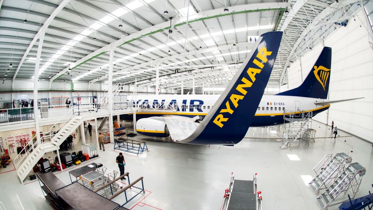 La subcontrata de MRO de Ryanair pacta con CCOO volver a la jornada de 8h en Sevilla