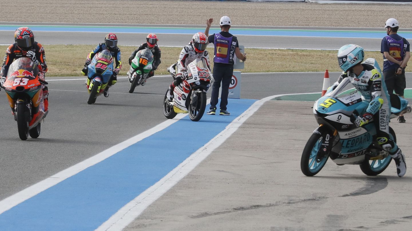 Primeros entrenamientos libres de Moto 3 del Gran Premio de España de MotoGP. (EFE José Manuel Vidal)