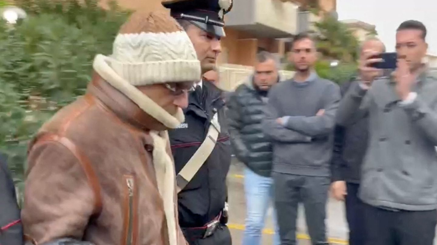 Matteo Messina Denaro tras su detención. (EFE)