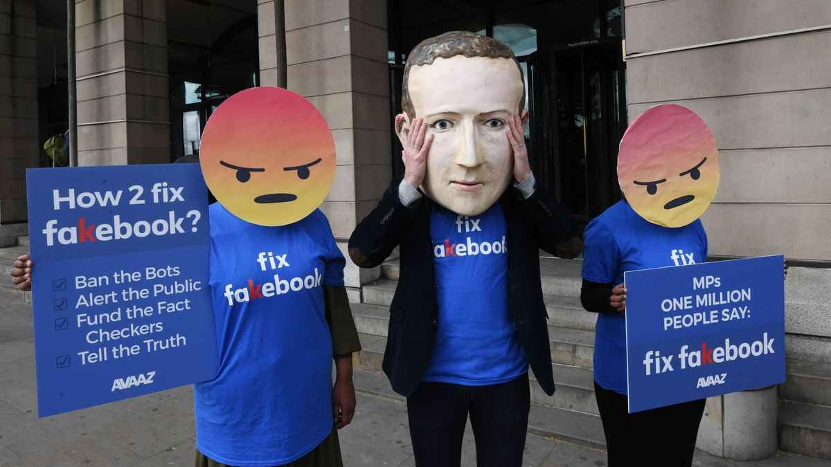 El infierno de Facebook contra la 'fake news': "Un ejército de manos no es suficiente" 
