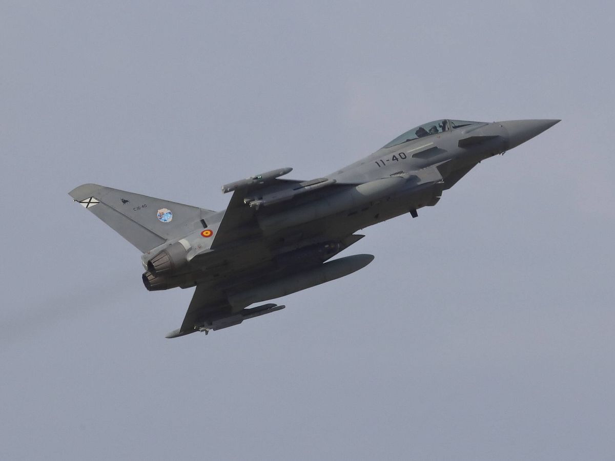Foto: Eurofighter despegando desde la base de Los Llanos, en Albacete. (Juanjo Fernández)