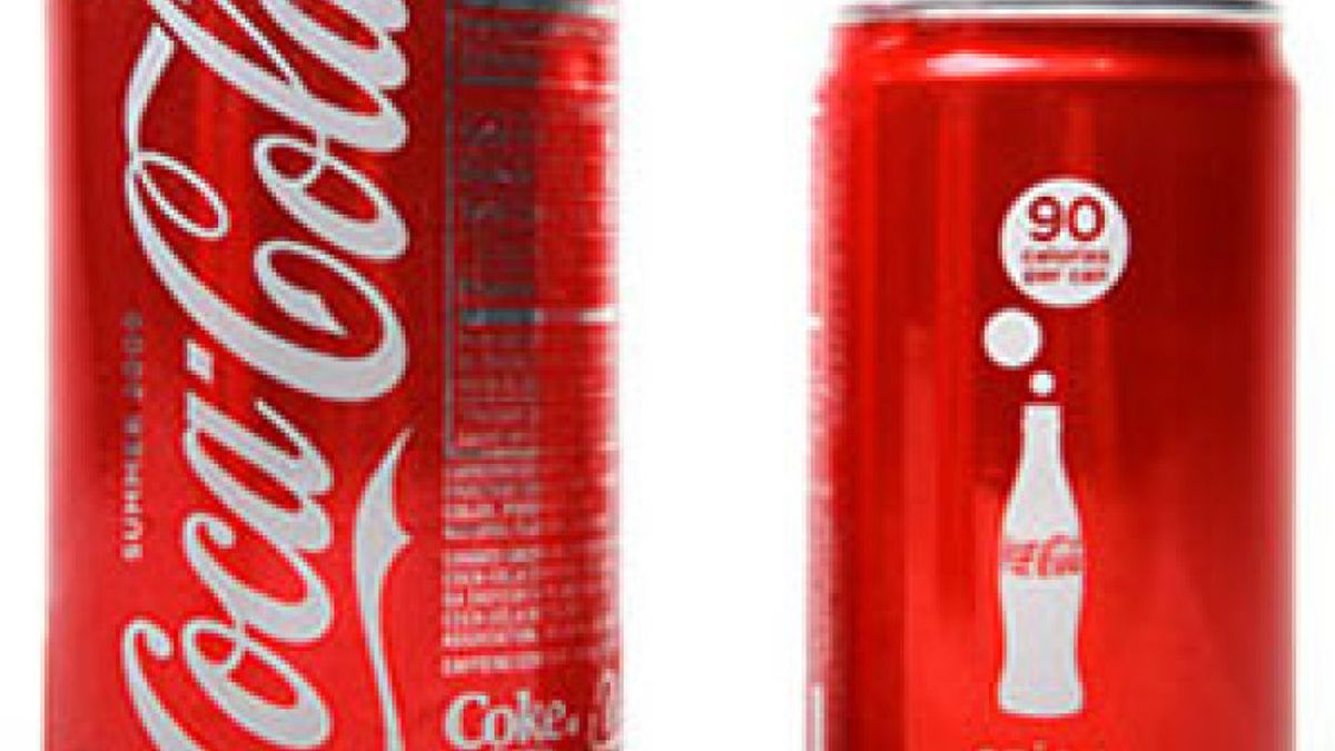 Coca-Cola lanza mini-latas para "combatir" la obesidad