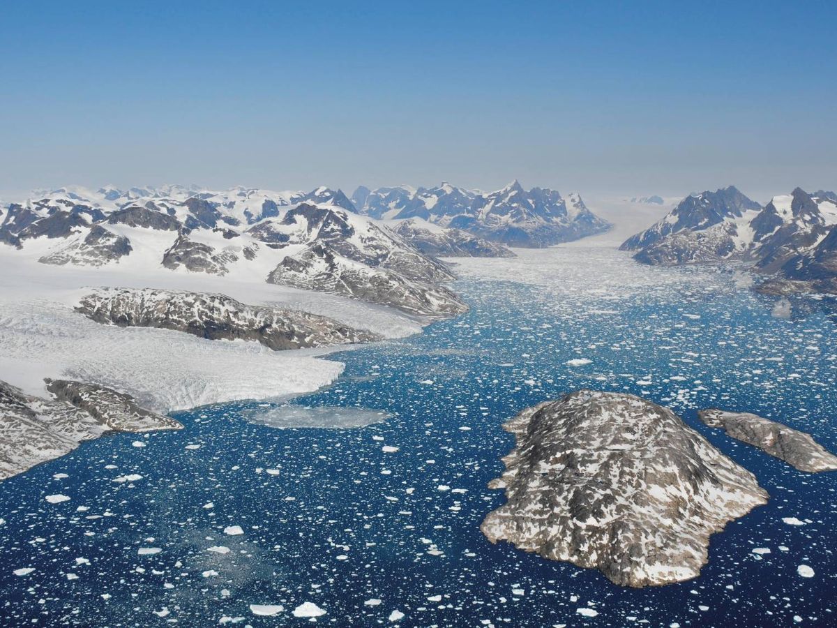 Foto: Glaciares en las aguas de Mogens Heisen, en el suroeste de Groenlandia. (Benoit Lecavalier)