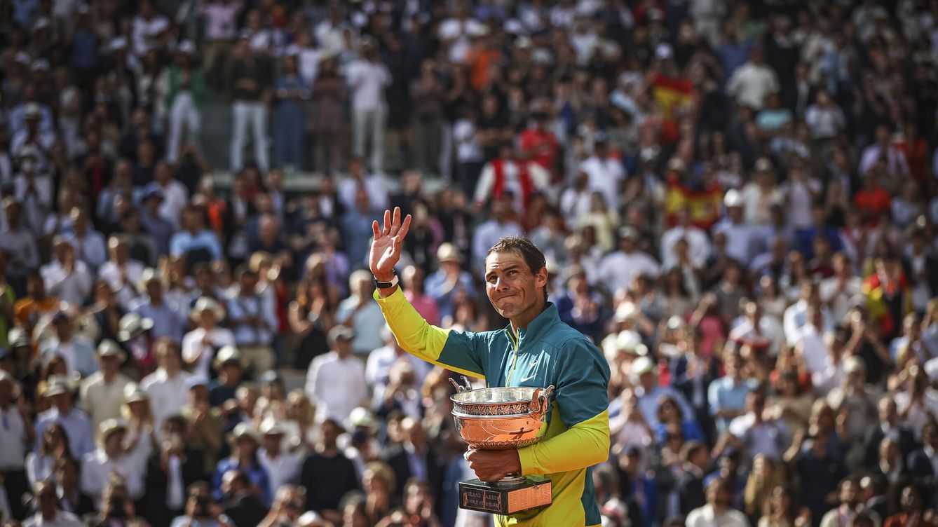 Foto: Nadal celebra su victoria en París. (EFE/EPA/Martin Divisek)