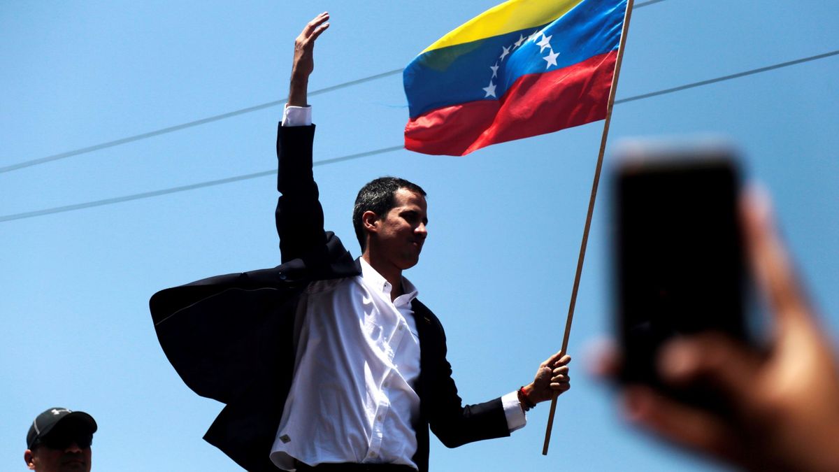 La vuelta de Guaidó a Venezuela refleja la creciente debilidad de Maduro 
