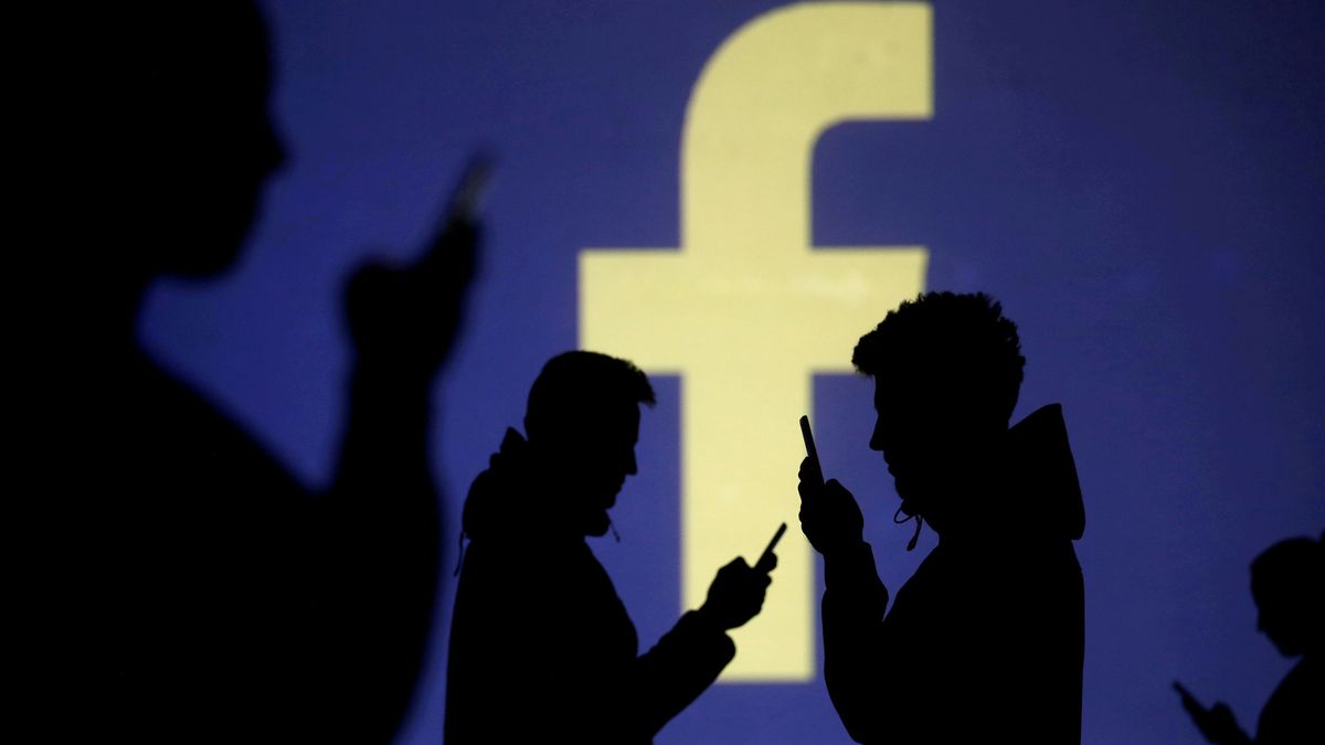 Facebook ahora paga por espiarte: 20 dólares al mes por tener todos tus datos