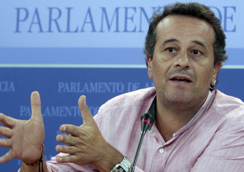 Foto: El portavoz de IU en el Parlamento, José Antonio Castro. (EFE)