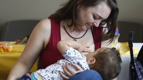 La OMS recomienda el uso de mascarilla a las madres con Covid-19 durante la lactancia