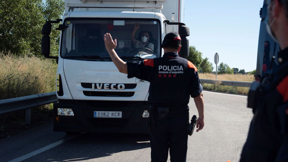 Muere un motorista tras chocar con un camión en Cervelló (Barcelona)