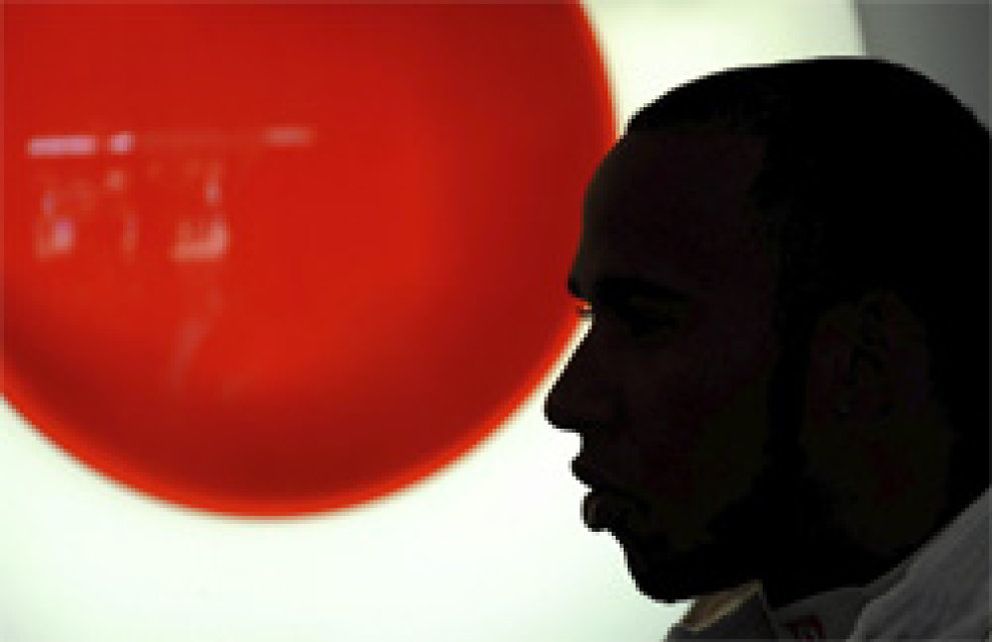 Foto: Lewis Hamilton está cayendo en un agujero cada vez más profundo