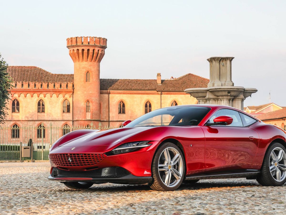 Foto: La patronal de los fabricantes italianos, Anfia, no cree en un futuro solo con coches de batería. (Ferrari)