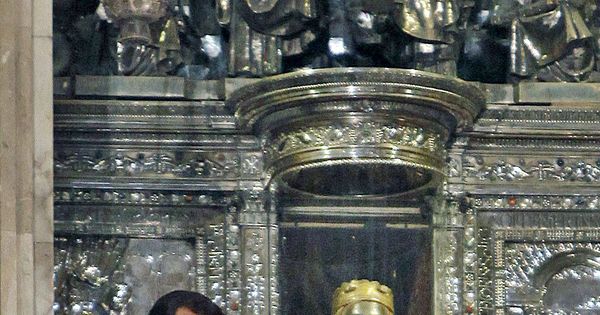 Foto: Fotografía de archivo de los Reyes de España con el abad de Montserrat, Josep Maria Soler. (EFE)