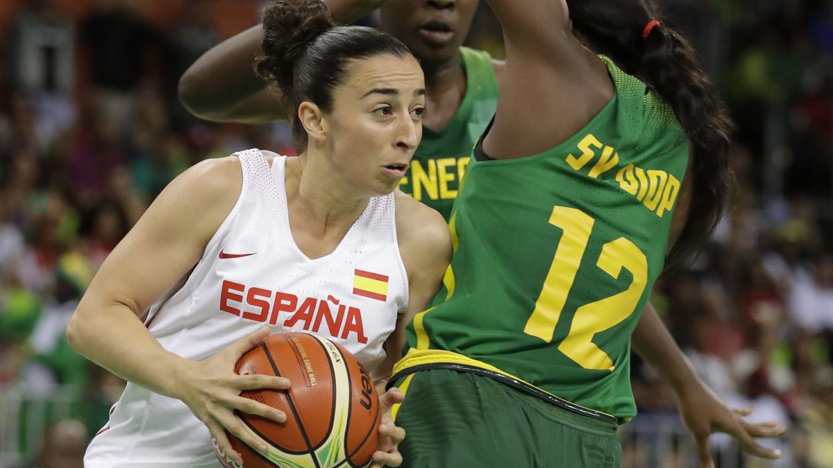 España de baloncesto femenino arrolla a Senegal y Mondelo rota de cara a Canadá