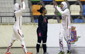 El 'hiyab' mantiene vivo el amor por el deporte de las mujeres en Irán