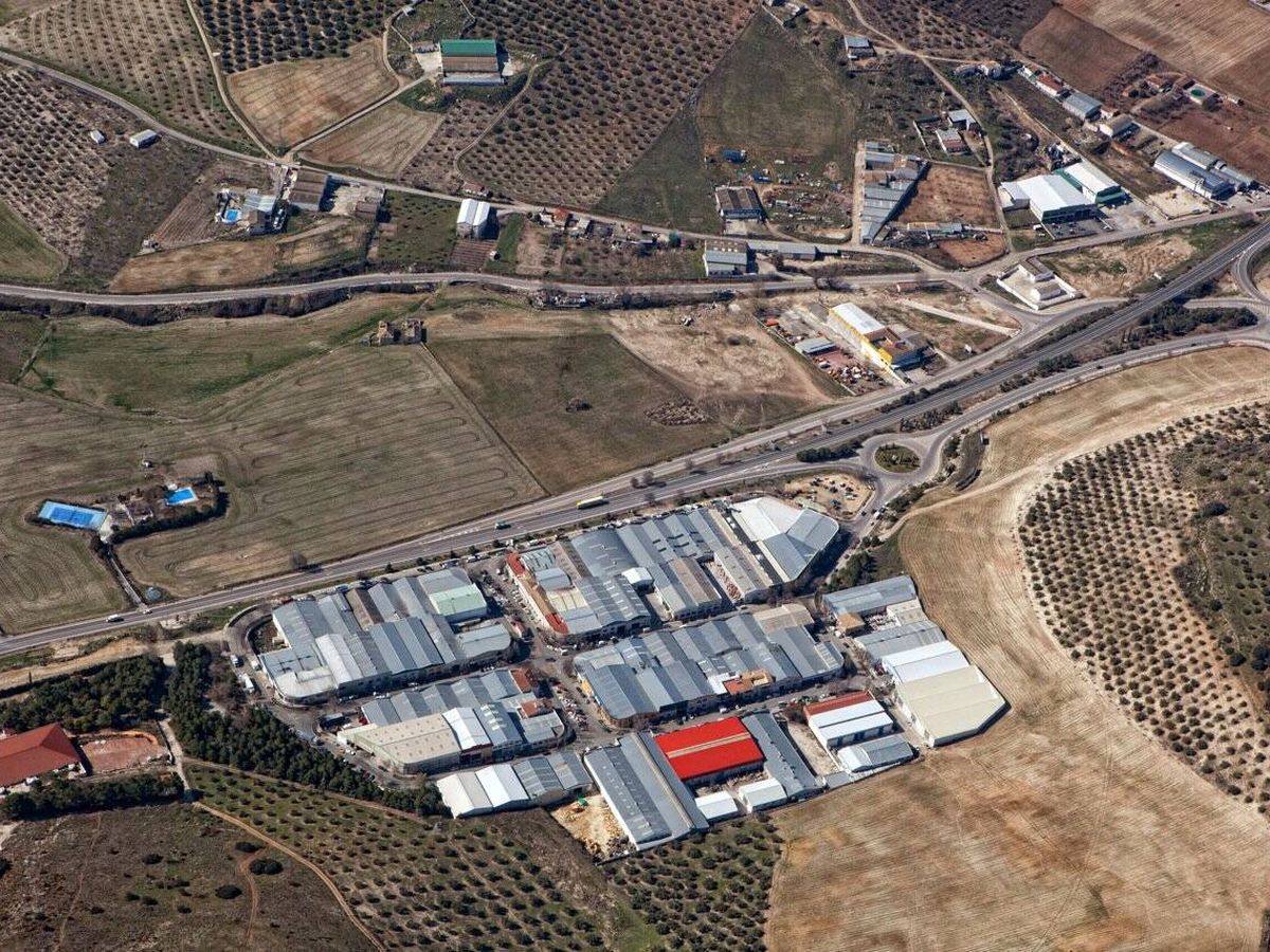 Foto: Imagen aérea de un parque industrial de Alcalá La Real (Jaén).