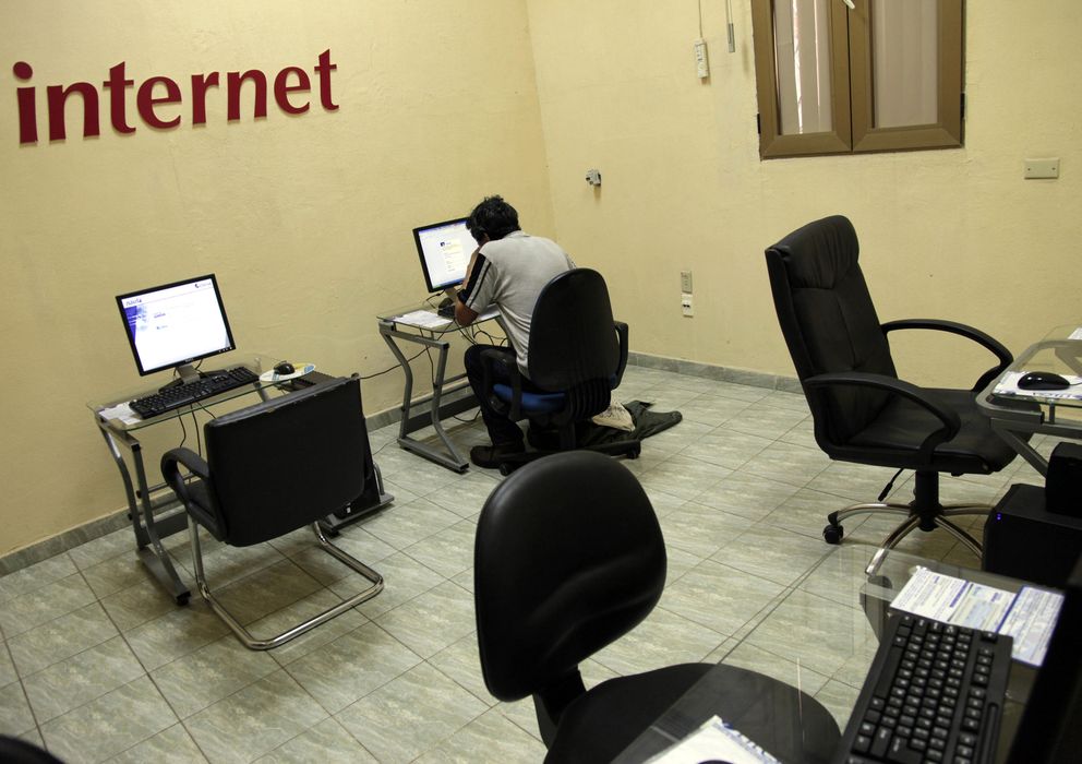Foto: La reforma permite, por primera vez en un país occidental, atenazar el libre flujo de información en internet. (Reuters)