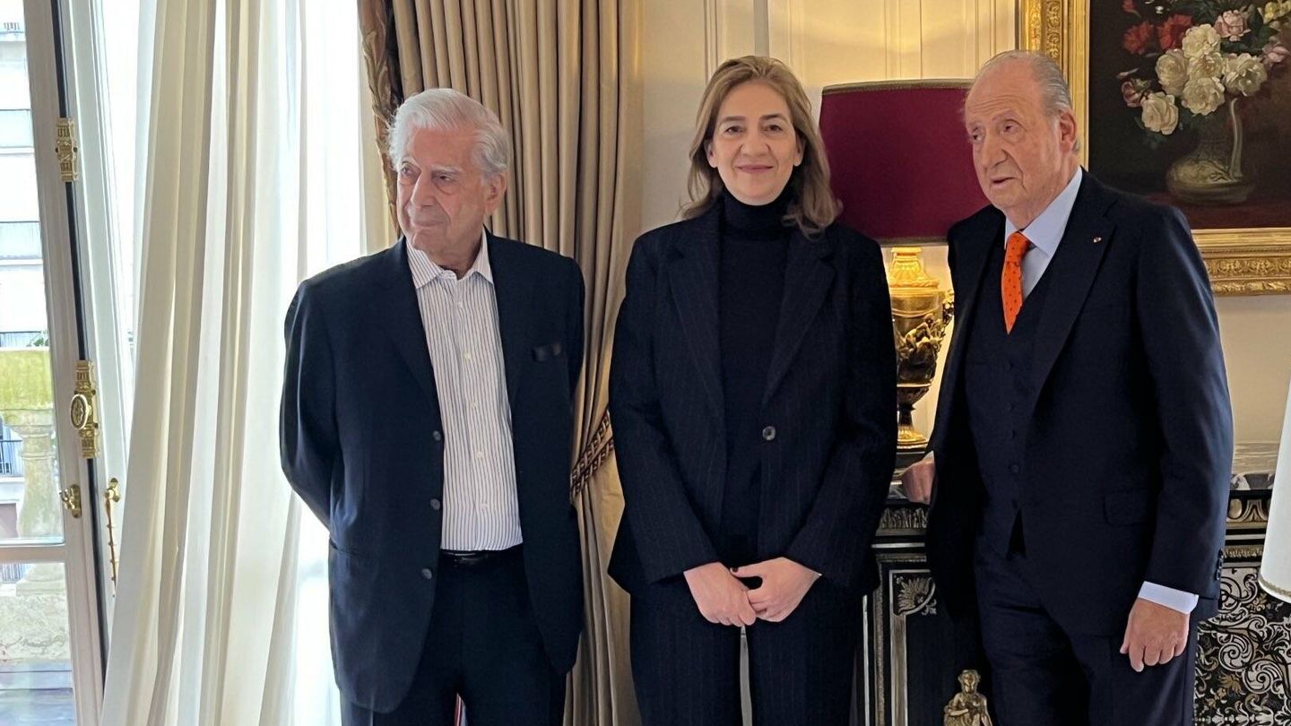 Mario Vargas Llosa, la infanta Cristina y Juan Carlos I. (Twitter)