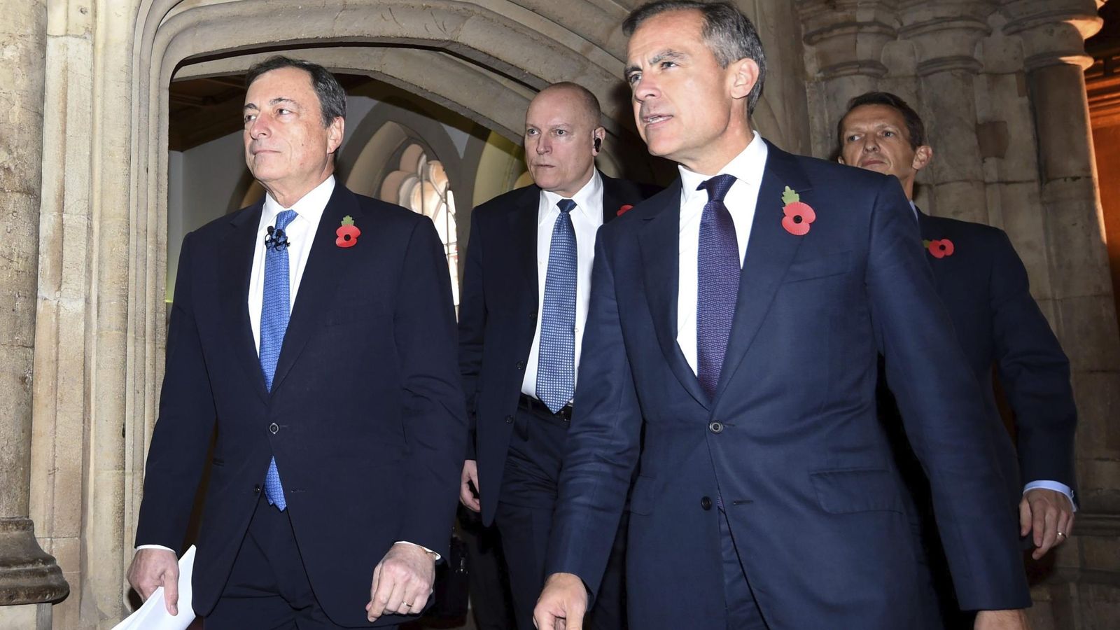 Foto: El presidente del Banco Central Europeo, Mario Draghi (i) y el gobernador del banco de Inglaterra, Mark Carney. (EFE)