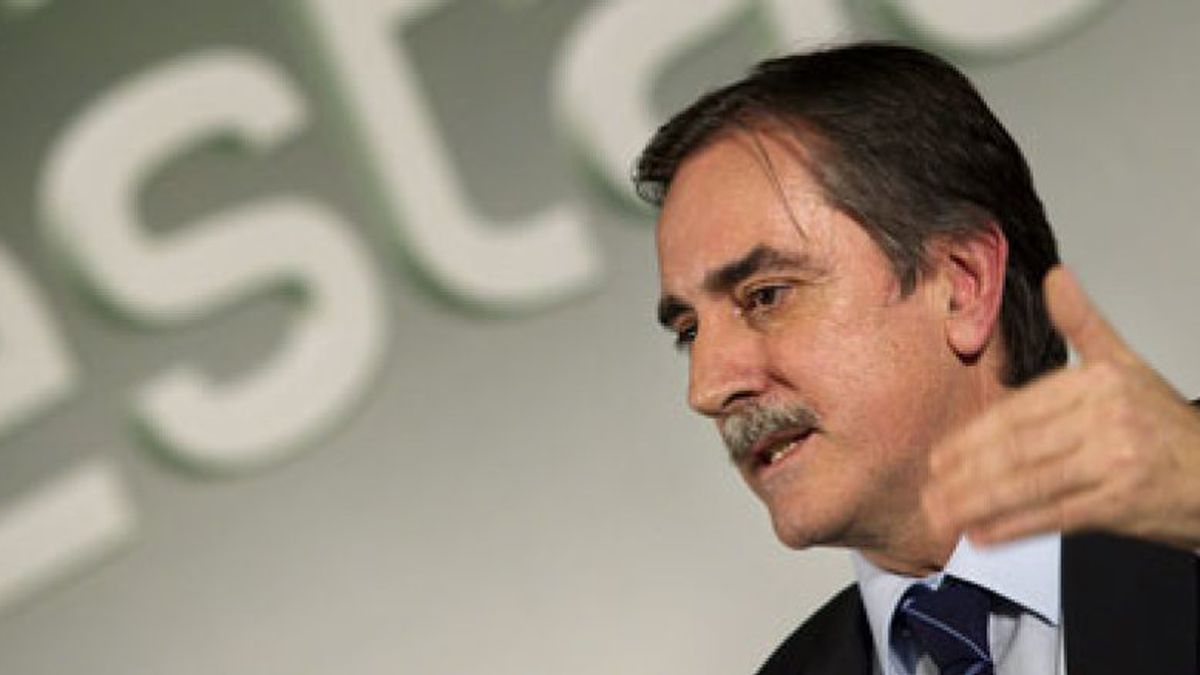 Valeriano Gómez afirma que la reforma de las pensiones evitará la "quiebra" del sistema
