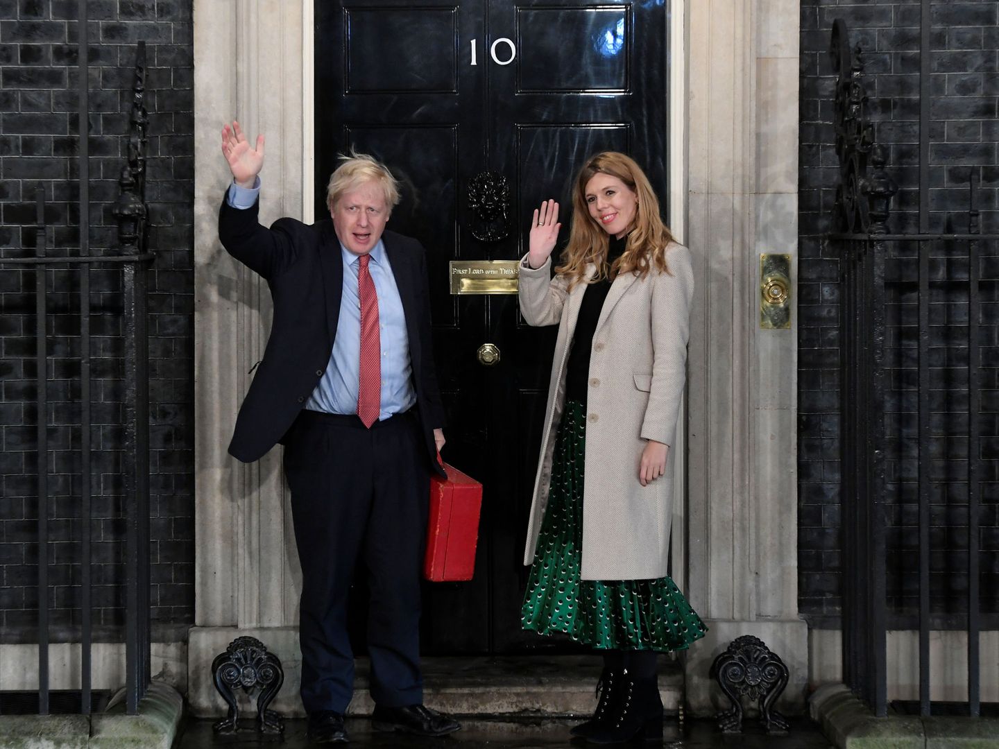 Boris Johnson y Carrie Symonds, en el 10 Downing Street. (Reuters)