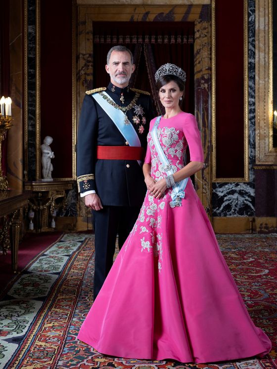 El último retrato oficial de don Felipe y doña Letizia por Estela de Castro. (Casa Real)