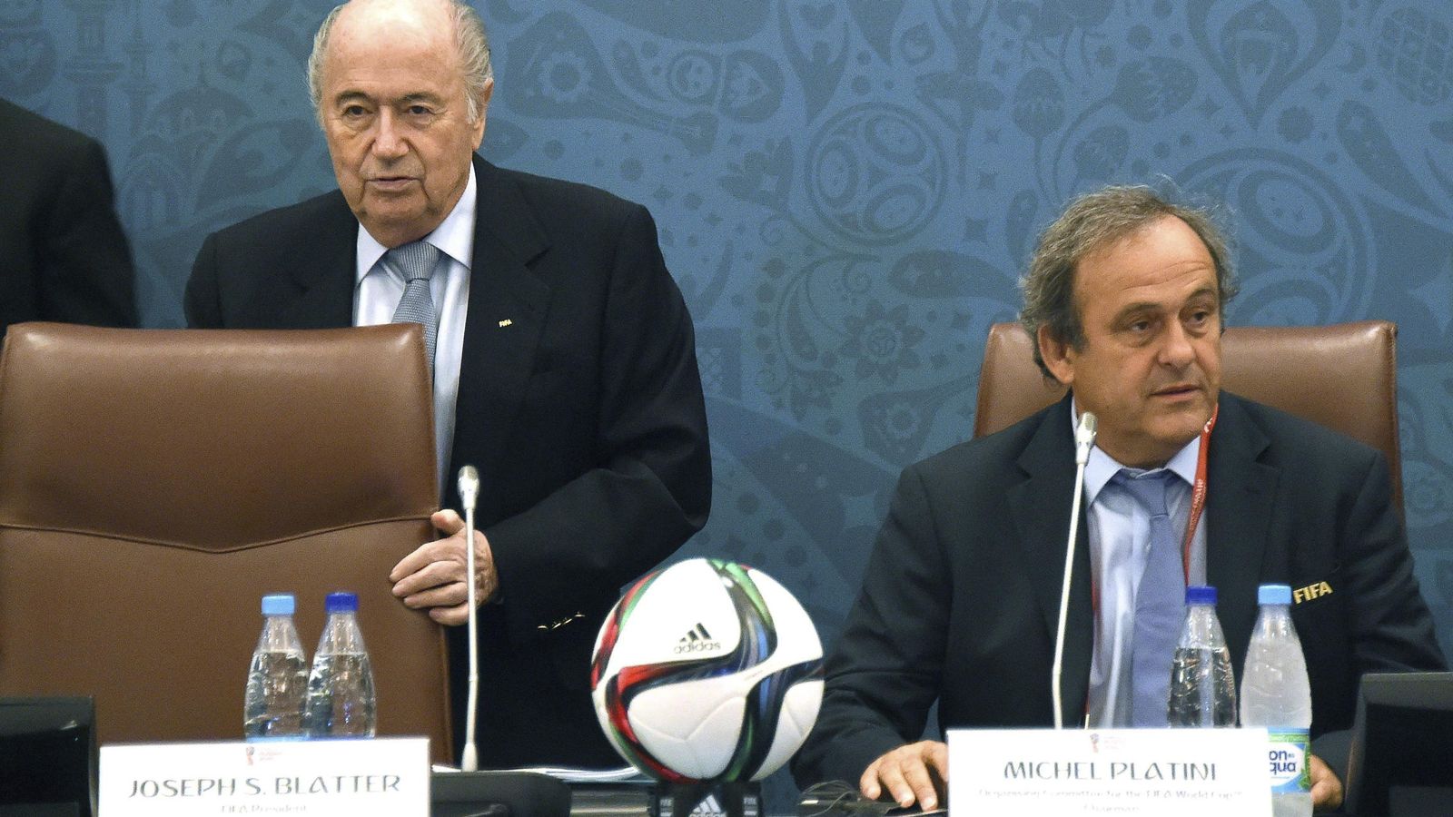 Foto: Platini junto a Blatter (Efe).