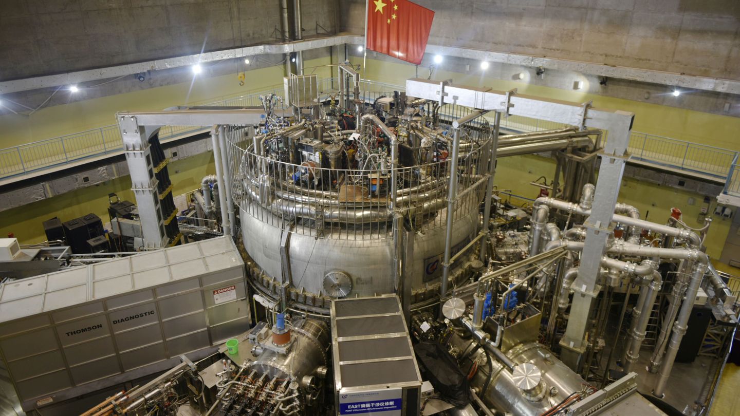 El Experimental Advanced Superconducting Tokamak (EAST) chino batió un récord de mantenimiento del plasma en abril.