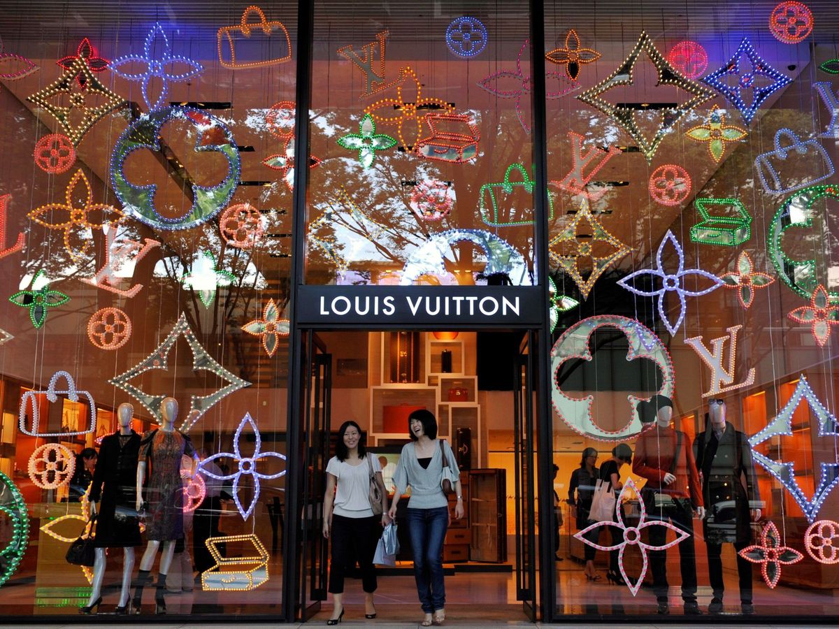 Foto: Imagen de una tienda de Louis Vuitton en Tokio, Japón. (Reuters)