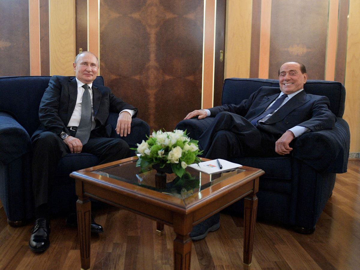 Foto: El presidente ruso Vladimir Putin en una reunión con Silvio Berlusconi el 4 de julio de 2019. ( Reuters/Sputnik/Alexey Druzhinin/Kremlin)